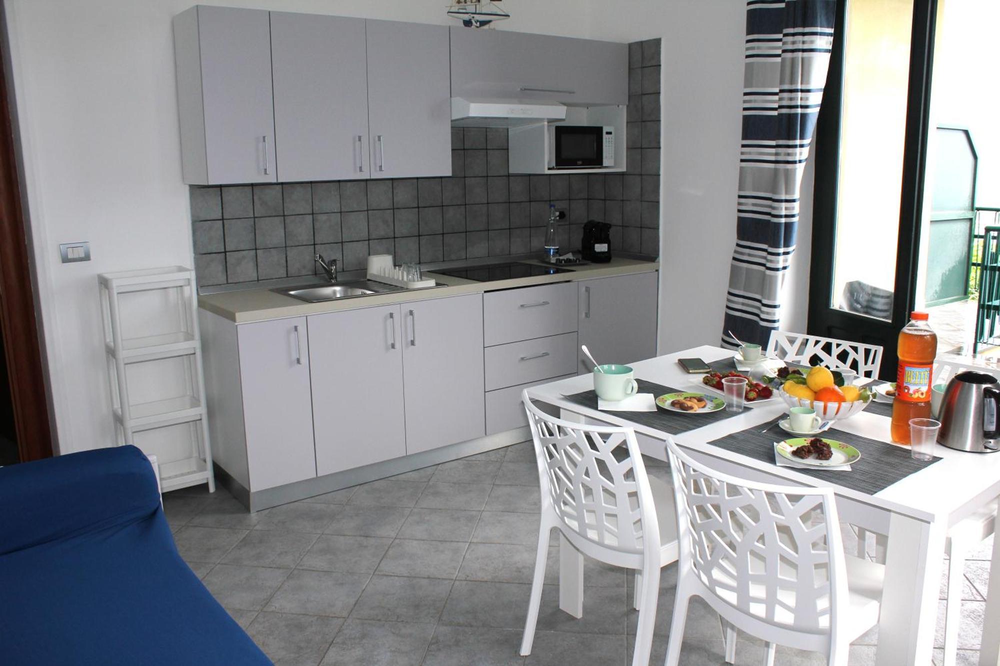 Villa Anita Apartments Capo dʼOrlando Exterior foto