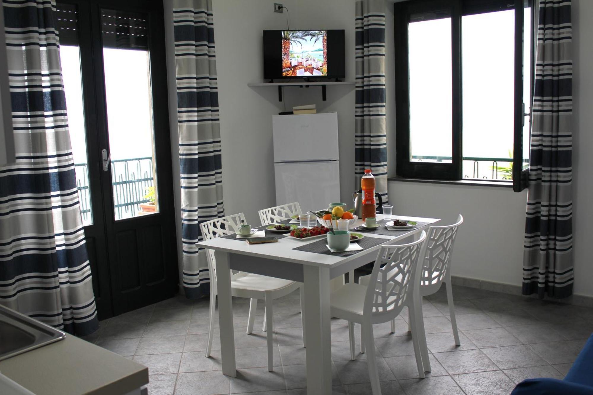 Villa Anita Apartments Capo dʼOrlando Exterior foto